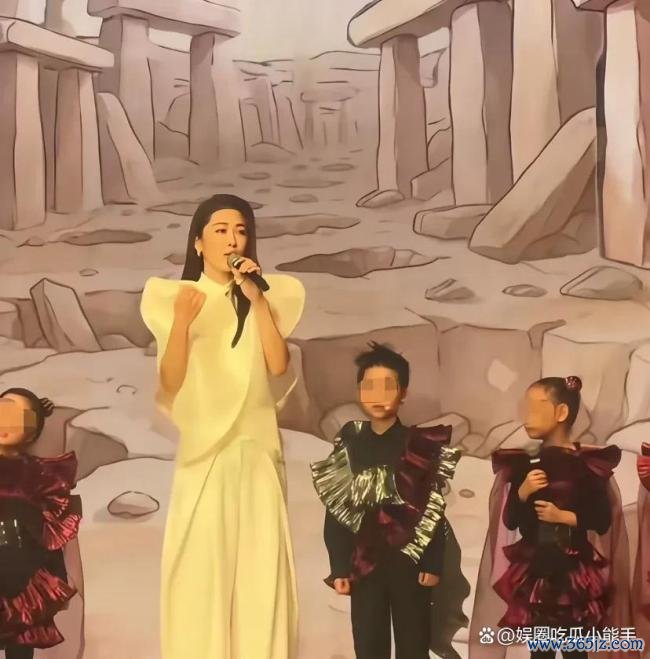 何猷君干与男儿毕业仪式 星二代团员现场