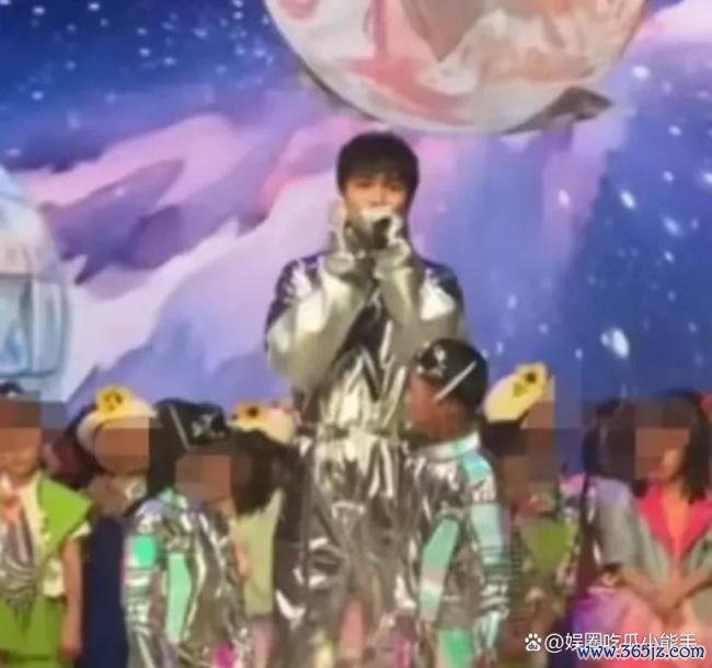 何猷君干与男儿毕业仪式 星二代团员现场